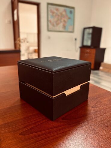 Qol saatları: Salam. Oriğinal bründ saatdır. Yenidir sənədləri və qutusu var -da lalafo.az — 9 Qol saatları: Salam. Oriğinal bründ saatdır. Yenidir sənədləri və qutusu var — 9