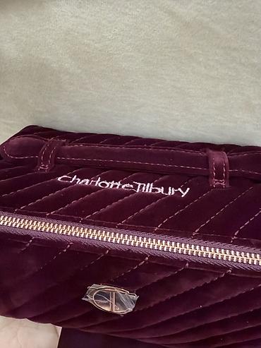meta eynək: Charlotte Tilbury “Makeup Bag of Dreams” – makiyaj təşkilatçısı - — 2