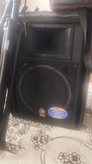 Dinamiklər və kolonkalar: Yamaha Kolonka, Növ - Akustik, rəng - Qara