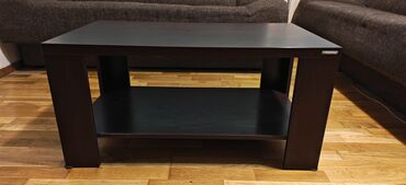 Stolovi: Klub sto drveni Forma Ideale u jako dobrom stanju, osim sitnog na lalafo.rs — 2 Stolovi: Klub sto drveni Forma Ideale u jako dobrom stanju, osim sitnog — 2