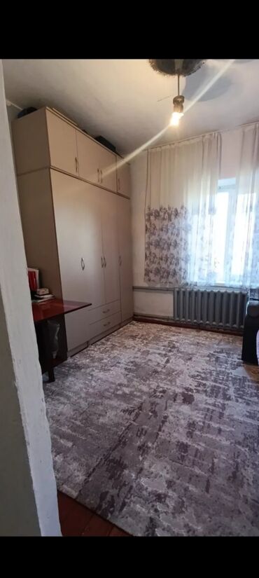 кара балта дом квартира: 59 кв. м, 3 бөлмө, Унаа токтотуучу жай, Забор, тосулган