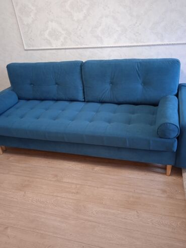 стол с диваном: Новый