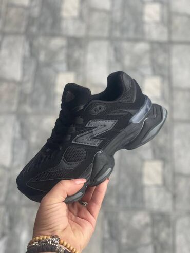 replay patike zenske polovne: New Balance 9060 patike

Novo
Brojevi 36 do 40