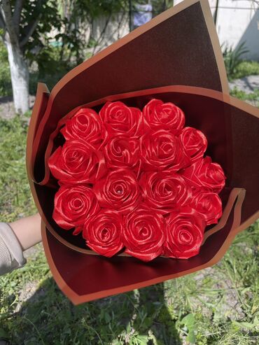 комнатные розы: Розы 🌹из атласной ленты 15 шт 999 Принимаю заказы на все рассветки и