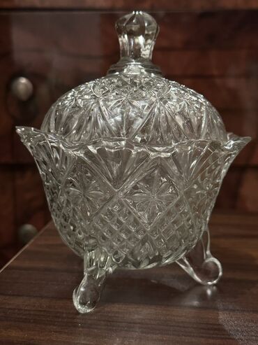 Külqabılar: Şüşə külqabılar və dekorativ qablar dəsti - Şüşə külqabı: EFES — 14