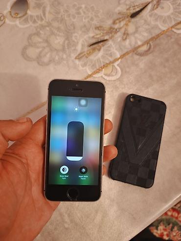 gaming qulaqciq: IPhone SE, 64 GB, Gümüşü, Barmaq izi — 1