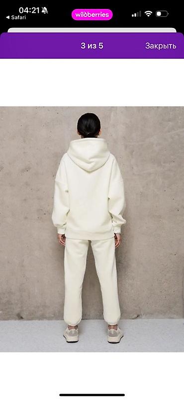 nike tech flecce: Женский костюм-тройка в стиле casual/athleisure: худи и джоггеры цвета — 2