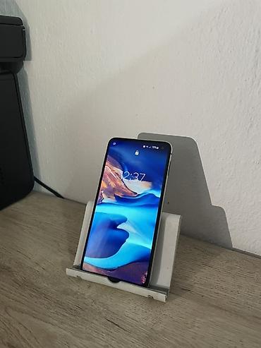 note 3: Samsung Galaxy S10e, перламутрово‑белый (Prism White) - Компактный — 2