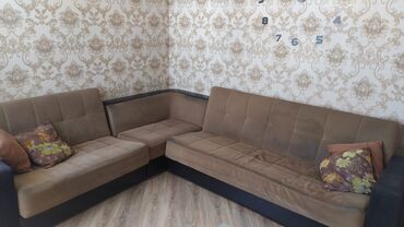Künc divan, Açılan, Bazalı