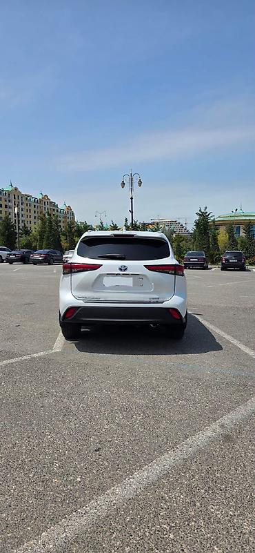 Toyota: Toyota Highlander: 2.5 l | 2023 il Krossover — 3