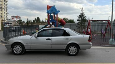 Mercedes-Benz: Mercedes-Benz 220: 1996 г., 2.2 л, Автомат, Бензин, Седан