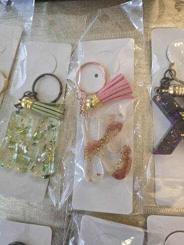 Breloklar: Epoksid qətranından hazırlanmış əl işi aksesuarlar - Şəffaf və rəngli — 2