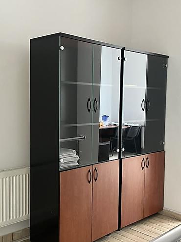 qarderob şkafları: Şüşəli vitrinli ofis dolabı - İki moduldan ibarət konstruksiya — 1