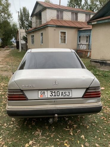 Mercedes-Benz: Mercedes-Benz W124: 1994 г., 2 л, Механика, Бензин, Седан