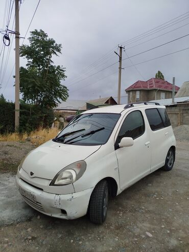 машина алу: Toyota Funcargo: 2001 г., 1.5 л, Автоматтык, Бензин, Вэн/Минивэн