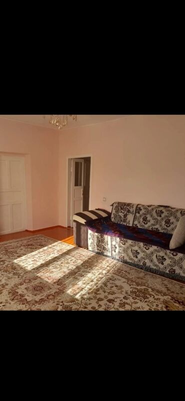 киргизия дом: 65 м², 4 комнаты, Парковка, Забор, огорожен
