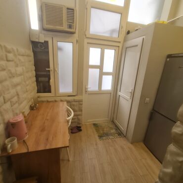 Günlük kirayə mənzillər: 1 otaqlı, Səbail r. r-nu — 8