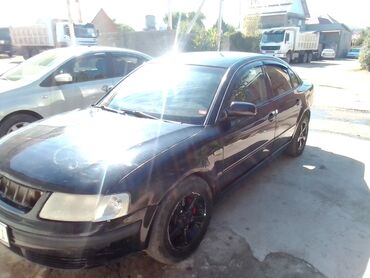 09 машина: Volkswagen Passat: 1997 г., 1.8 л, Механика, Бензин, Седан