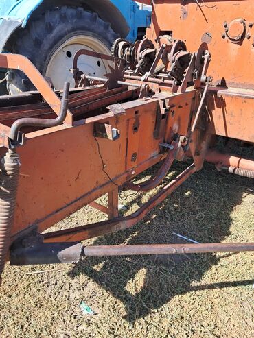 Зерновые сеялки: Трактор Мтз 80. преспадборшик.кыргызстан сейлка хорошем состоянии — 7