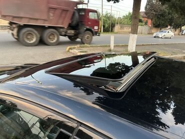 Mercedes-Benz: Mercedes-Benz E 240: 2.6 l | 2004 il Sedan — 10