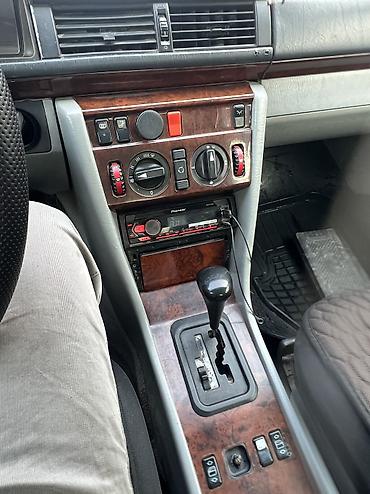 Mercedes-Benz: Mercedes-Benz E-Class: 1994 г., 2.2 л, Автомат, Бензин, Седан — 12