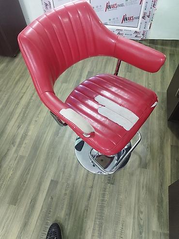 мебель для салона красоты бу: Qırmızı rəngli salon/krasotka kreslosu - Material: parlaq ekodəri — 1