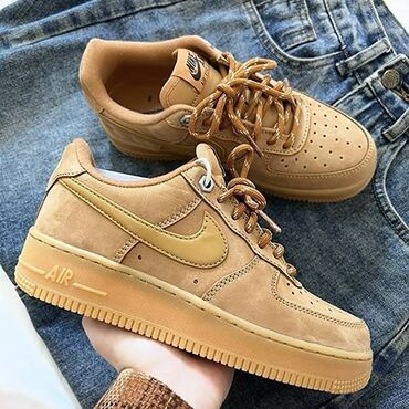 черные форсы: Мужские кроссовки, 43, Nike, Б/у, цвет - Коричневый, Самовывоз, Платная доставка