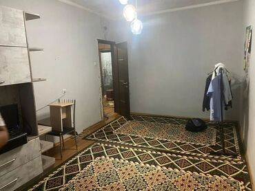 дешевые квартиры в бишкеке купить 2 комнатные: 2 бөлмө, 50 кв. м, 105-серия, 5 кабат, Евроремонт