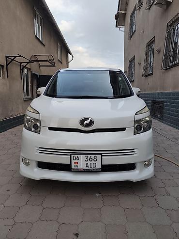 минивены из китая: Toyota Voxy: 2008 г., 2 л, Вариатор, Бензин, Минивэн — 2