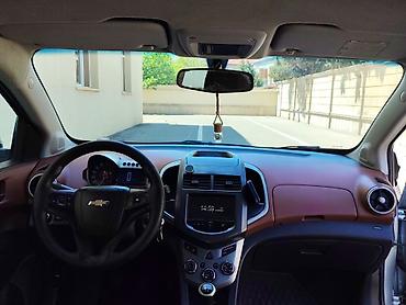 chevrolet aveo 1.2: Chevrolet Aveo: 1.4 l | 2012 il 250000 km Sedan — 6