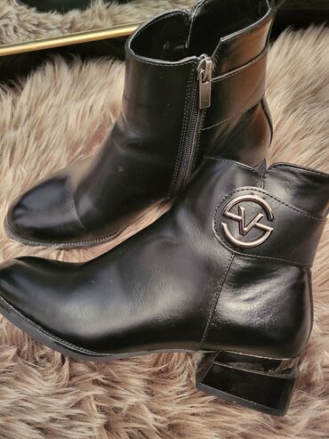 Women's Footwear: Ankle boots, Emelie Strandberg, 38