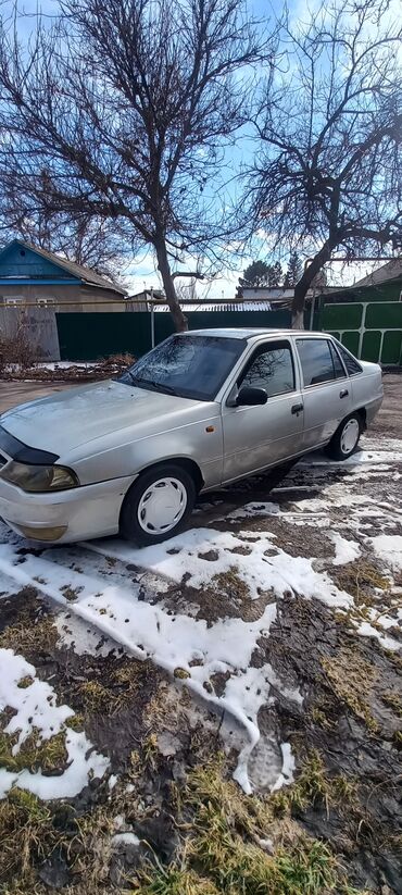 Daewoo: Daewoo Nexia: 2010 г., 1.5 л, Механика, Бензин, Седан