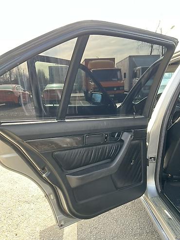 BMW: BMW 5 series: 1993 г., 4 л, Механика, Бензин, Седан — 9