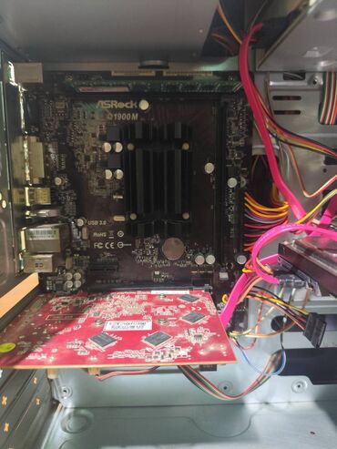 Desktop računari i radne stanice: Kuciste i monitor Ociscen, podignut svez operativni sistem, spreman — 11