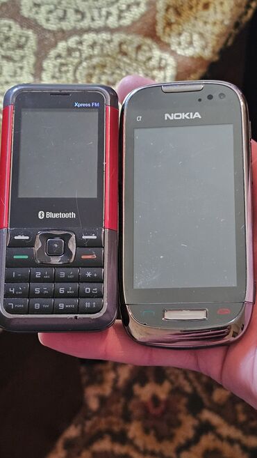 кнопочный телефон новый: Продам два телефона, двухсимочные оба ( китайские). Нет батареек (