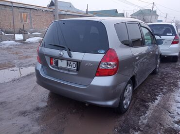 Honda: Honda Fit: 2003 г., 1.3 л, Вариатор, Бензин