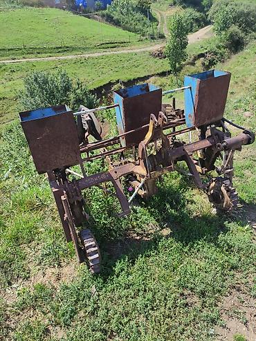 Traktorlar: Lovol 504-B traktor - Güc sinfi: təxminən 50 a.g. (504 seriyası) - — 14