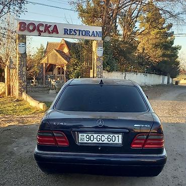 Mercedes-Benz: Mercedes-Benz E-Class: 3.2 l | 2000 il Sedan — 23