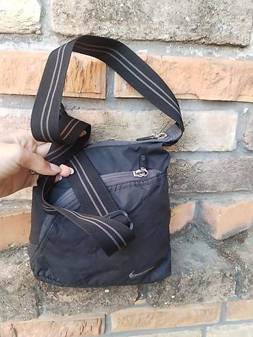benx novi pazar trenerke cene: Nike preko-ramena torbica (crossbody) - Boja: crna, diskretan Nike — 2