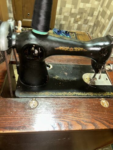Qədim tikiş maşınları: Ayaq maşını paltar tikən endirim olacag real aliciya — 5
