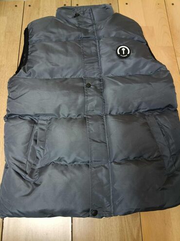 Prsluci: 🔥PRSLUCI – Trapstar | Hugo | North Face | Nike 🔥 👉 Cena: 5000 RSD ✅ — 2