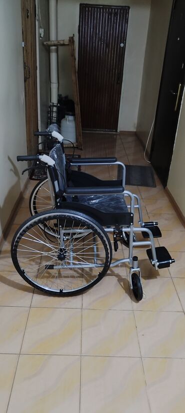 Инвалидная коляска# с ручным приводом (складная) - Рама: прочная