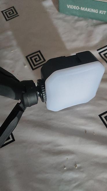 digital camera: Компактный светодиодный осветитель KD-SSR на мини‑штативе. разные — 2