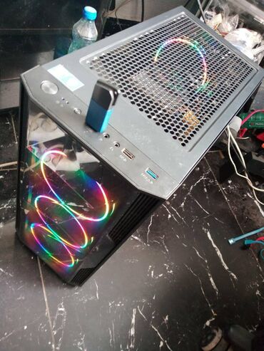 Desktop računari i radne stanice: I7 Svetleci Gejmer Top--Klasican SVETLECI Gejmer . U pitanju je — 9