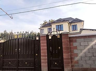 Долгосрочная аренда домов: 240 м², 5 комнат — 1