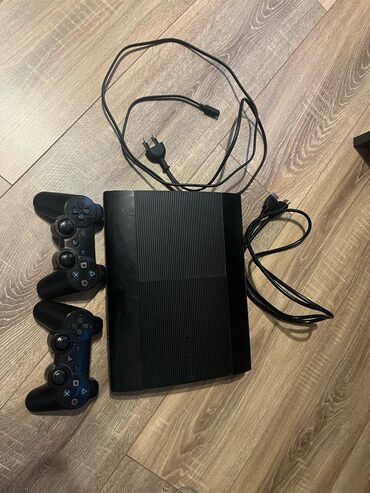 PS3 (Sony PlayStation 3): Təcili satılır icində 18 oyun var