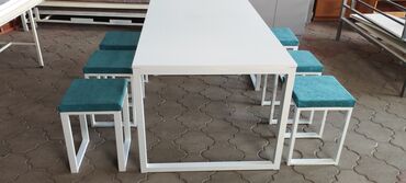 консольный стол: Комплект стол и стулья Новый