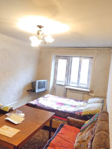 ош комната: 1 комната, 32 м², Индивидуалка, 4 этаж, Старый ремонт