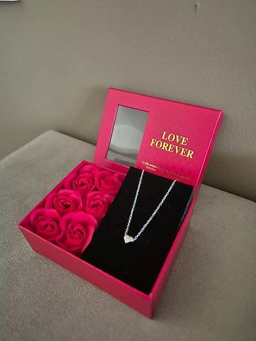 Setovi nakita: Poklon set “Love Forever” – elegantna kutija sa ogledalcetom koja — 1