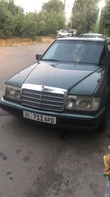 Mercedes-Benz: Mercedes-Benz W124: 1994 г., 2.2 л, Механика, Бензиновая, Универсал — 6